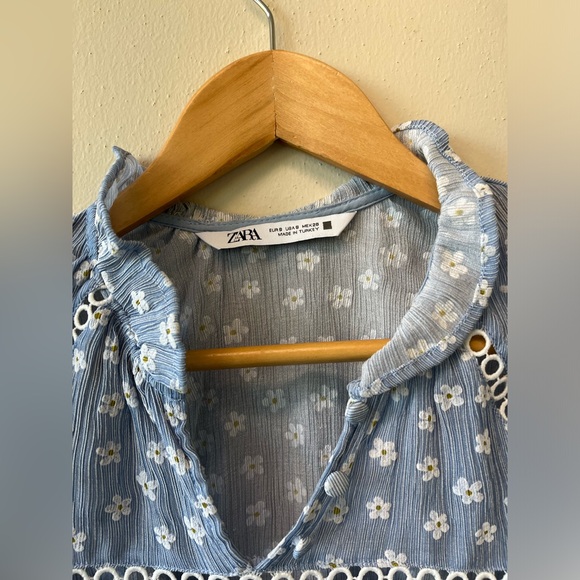Zara Long Sleeve Ruffle Cuff Neck Embroidered Boho Peasant Daisy Print top - Picture 2 of 5